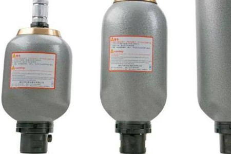 蓄能器主要作用、安裝及注意事項(xiàng)