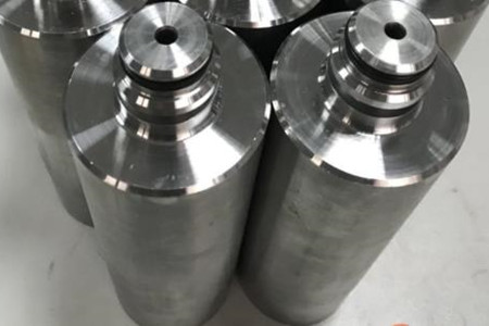 蓄能器的種類、特點及在系統中的應用